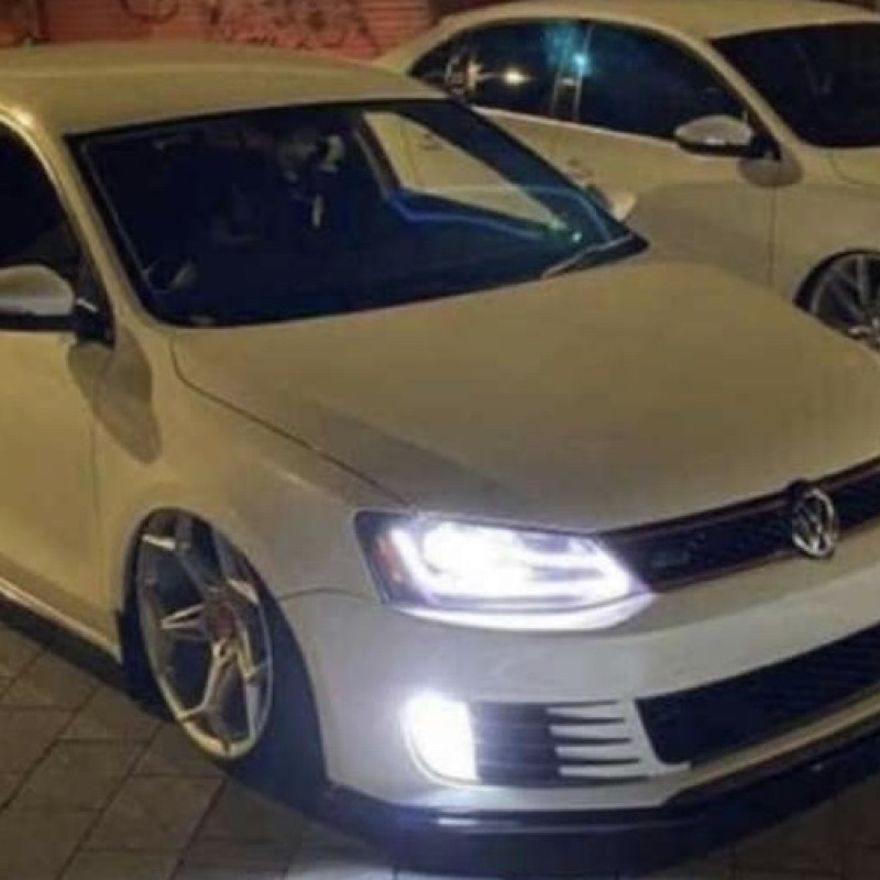 2011 - 2014 Vw jetta gli g l I front bumper complete with all grills & fogs ) PRE ORDER DELIVERY LEAD TIME