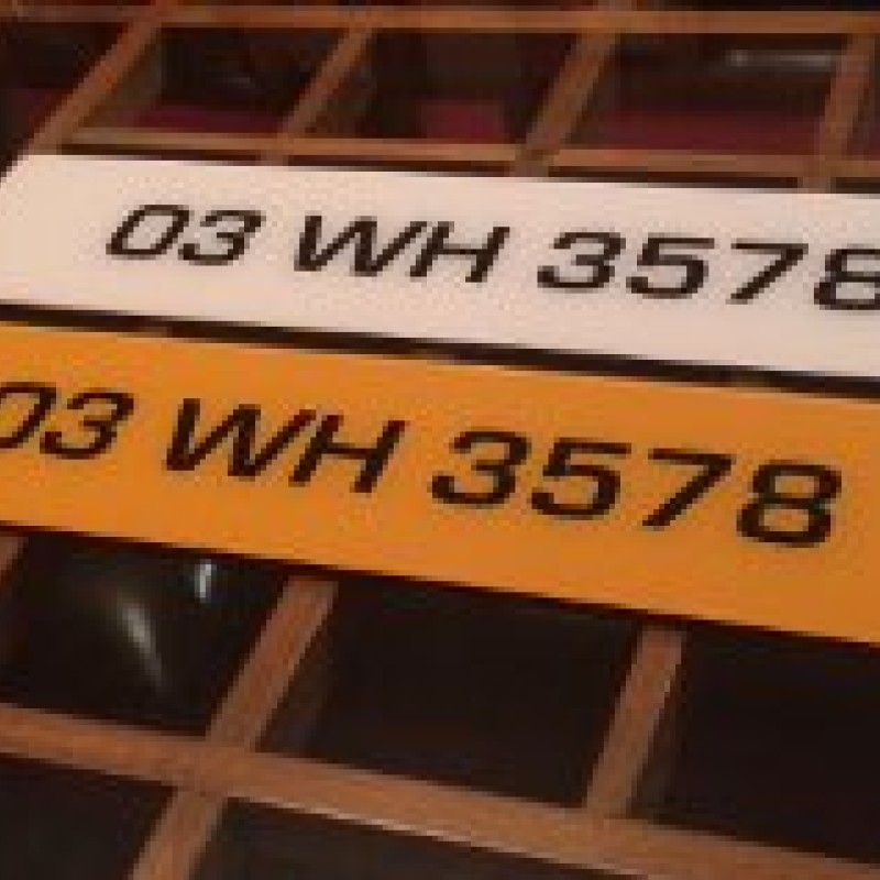 FK012 Euro Style Plates bold text, 1 white + 1 yellow plate