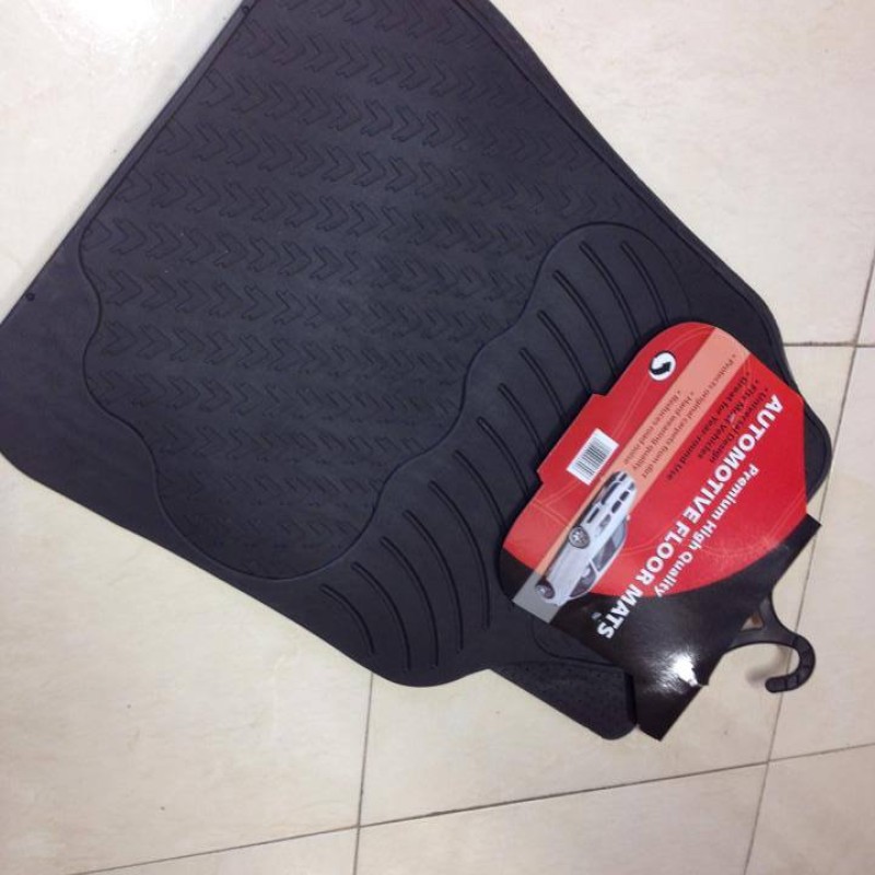 universal rubber mats full set front & back x1